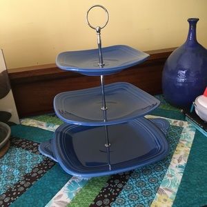 Fiesta 3 tier server in Lapis Blue
